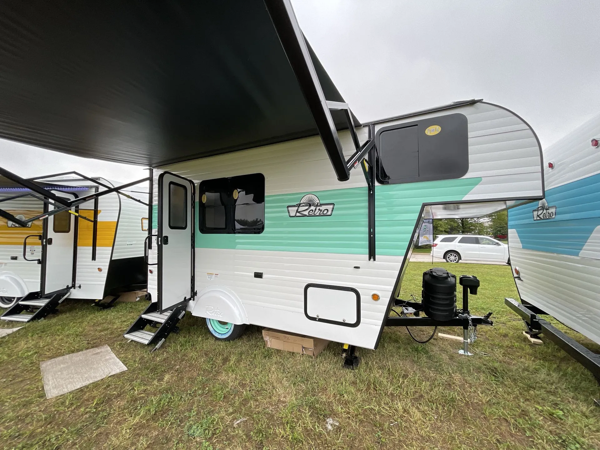 2027 Sunset Park RV Retro 136 - Photo 2