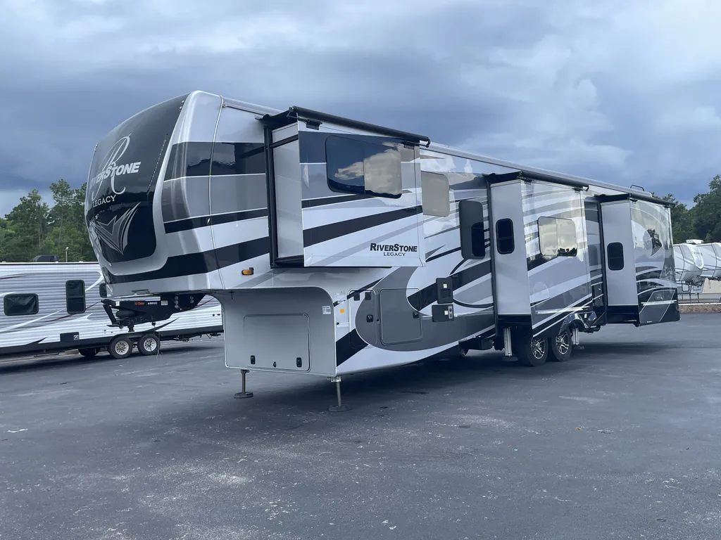 2023 Forest River RiverStone 391FSK, Photos photo 4