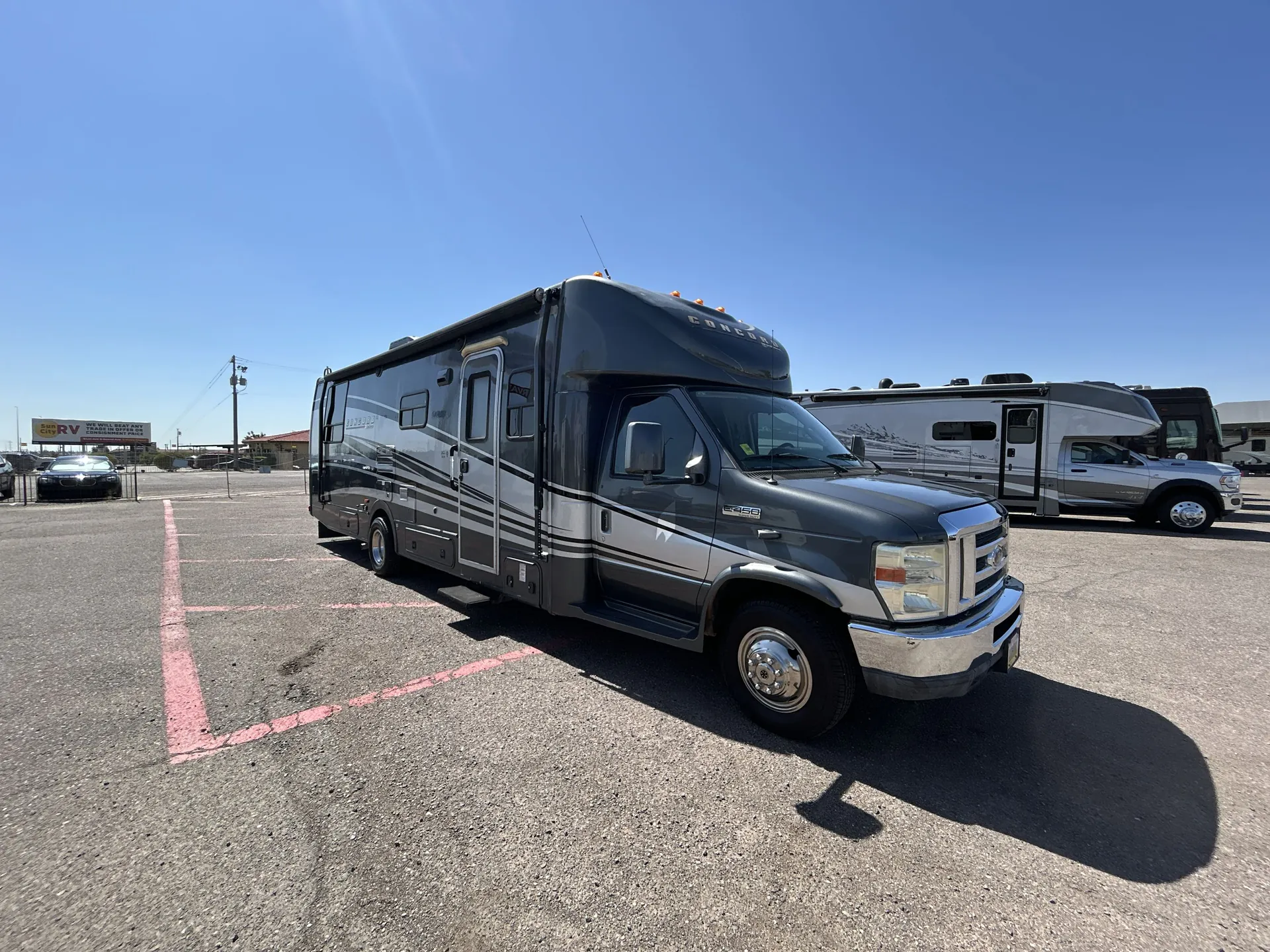 2011 Coachmen Concord 301 SS - Photo 2