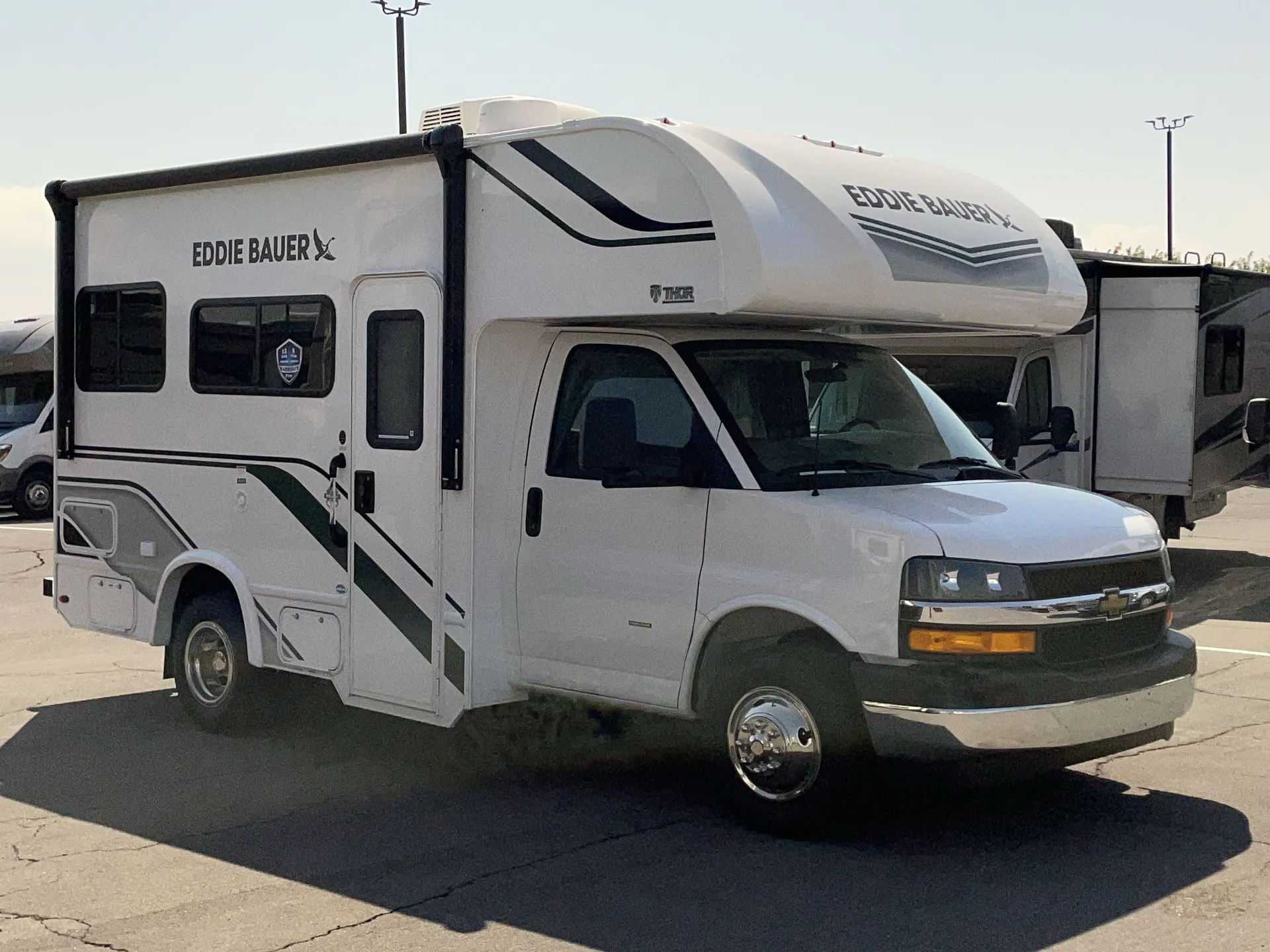 2026 Thor Motor Coach Freedom Eddie Bauer 19ED - Photo 2