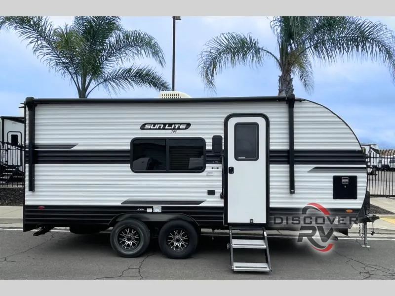 2023 Sunset Park RV Sun Lite 21TH - Photo 4