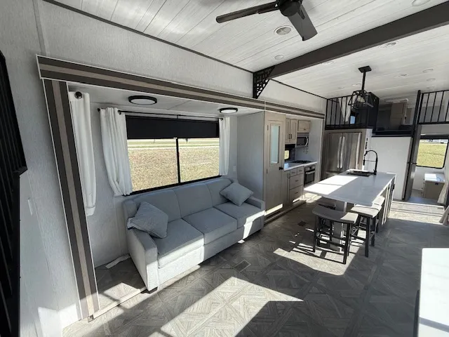 2023 Forest River Salem Grand Villa 42VIEW, Photos photo 6