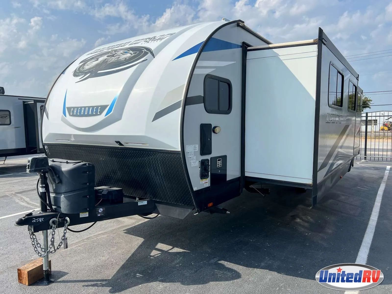 2022 Forest River Cherokee Alpha Wolf 28FK-L - Photo 4