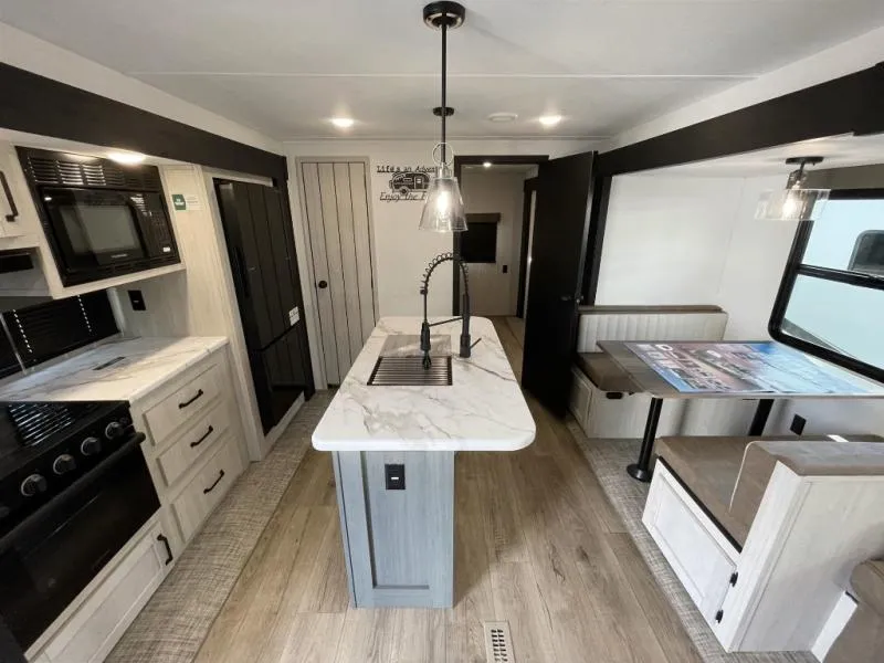 2027 Forest River Puma 32BHFS - Photo 4