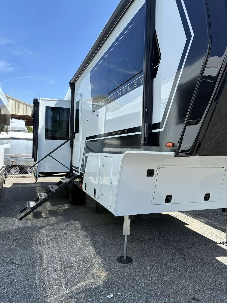 2026 Brinkley MODEL Z 2700 - Photo 4