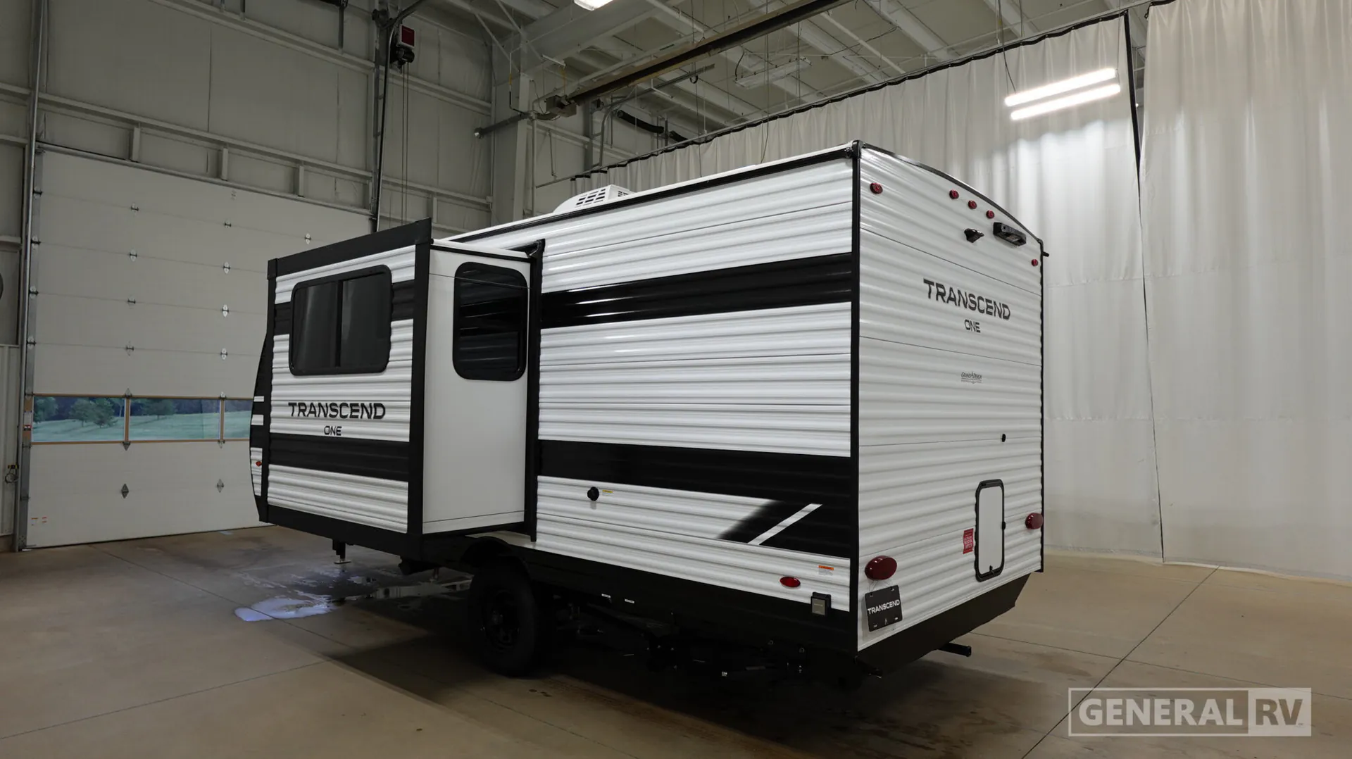 2027 Grand Design Transcend One 161BH - Photo 4