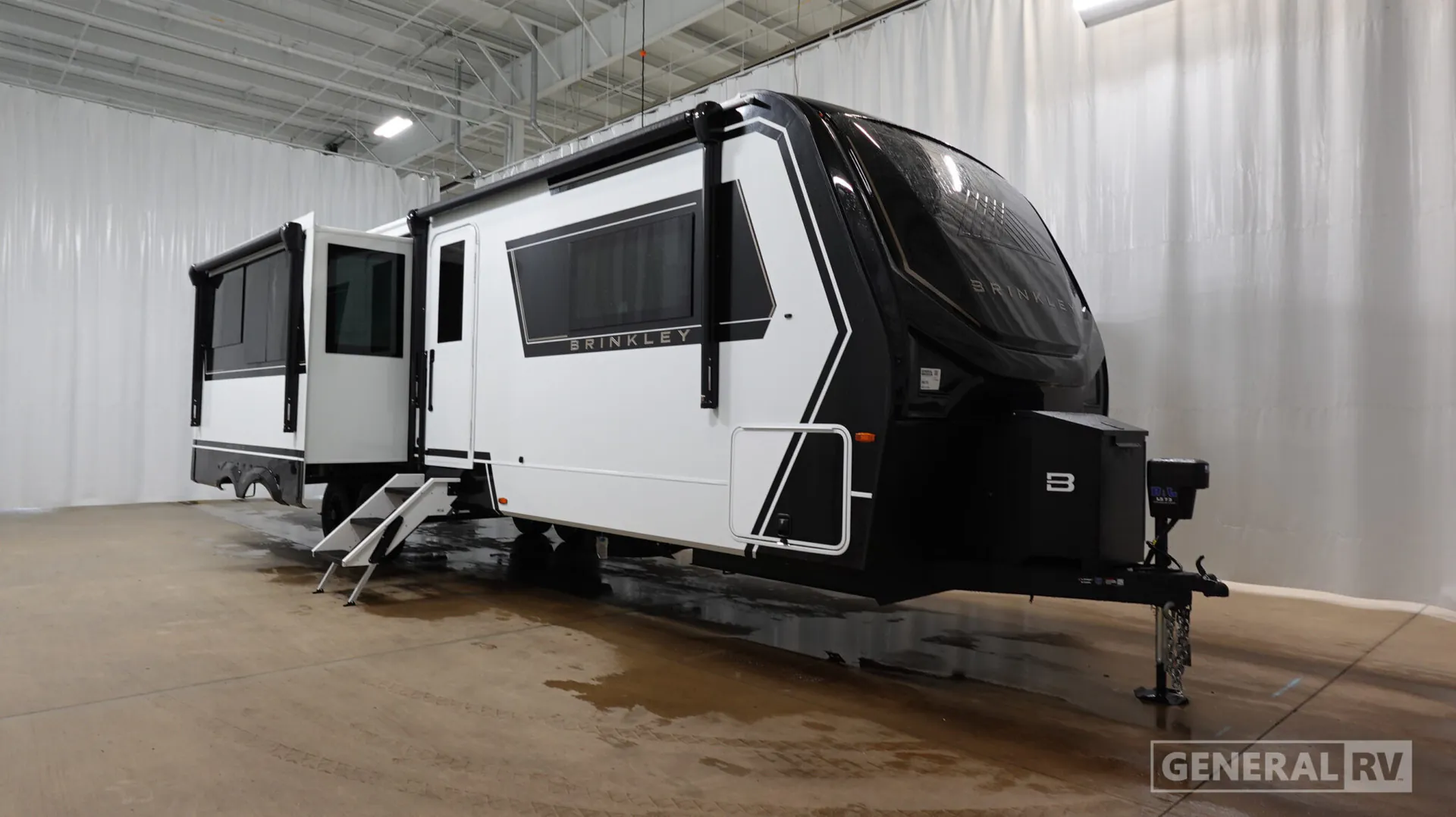 2027 Brinkley Model Z AIR 315