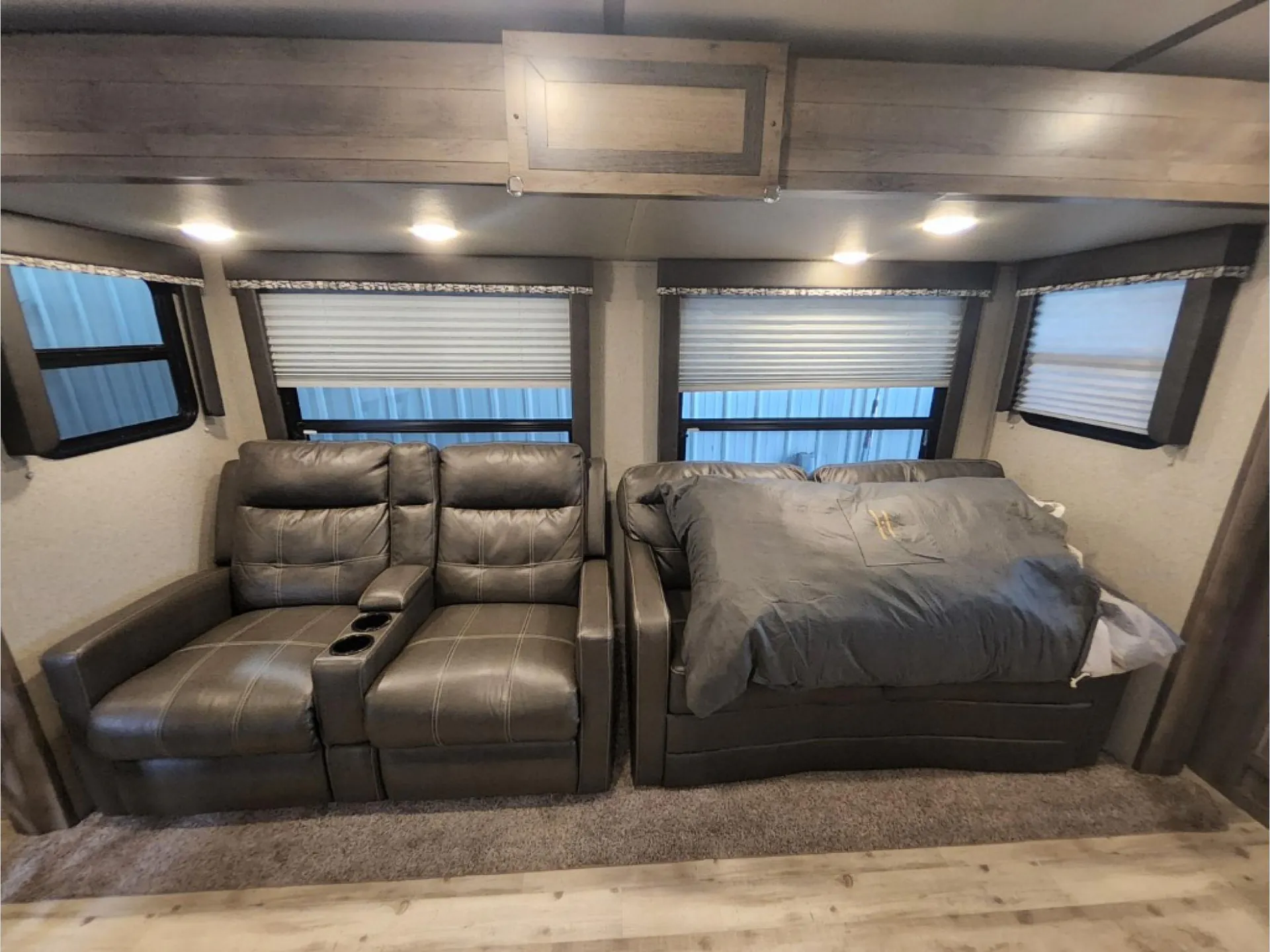 2018 Keystone Sprinter Limited 333FKS - Photo 3