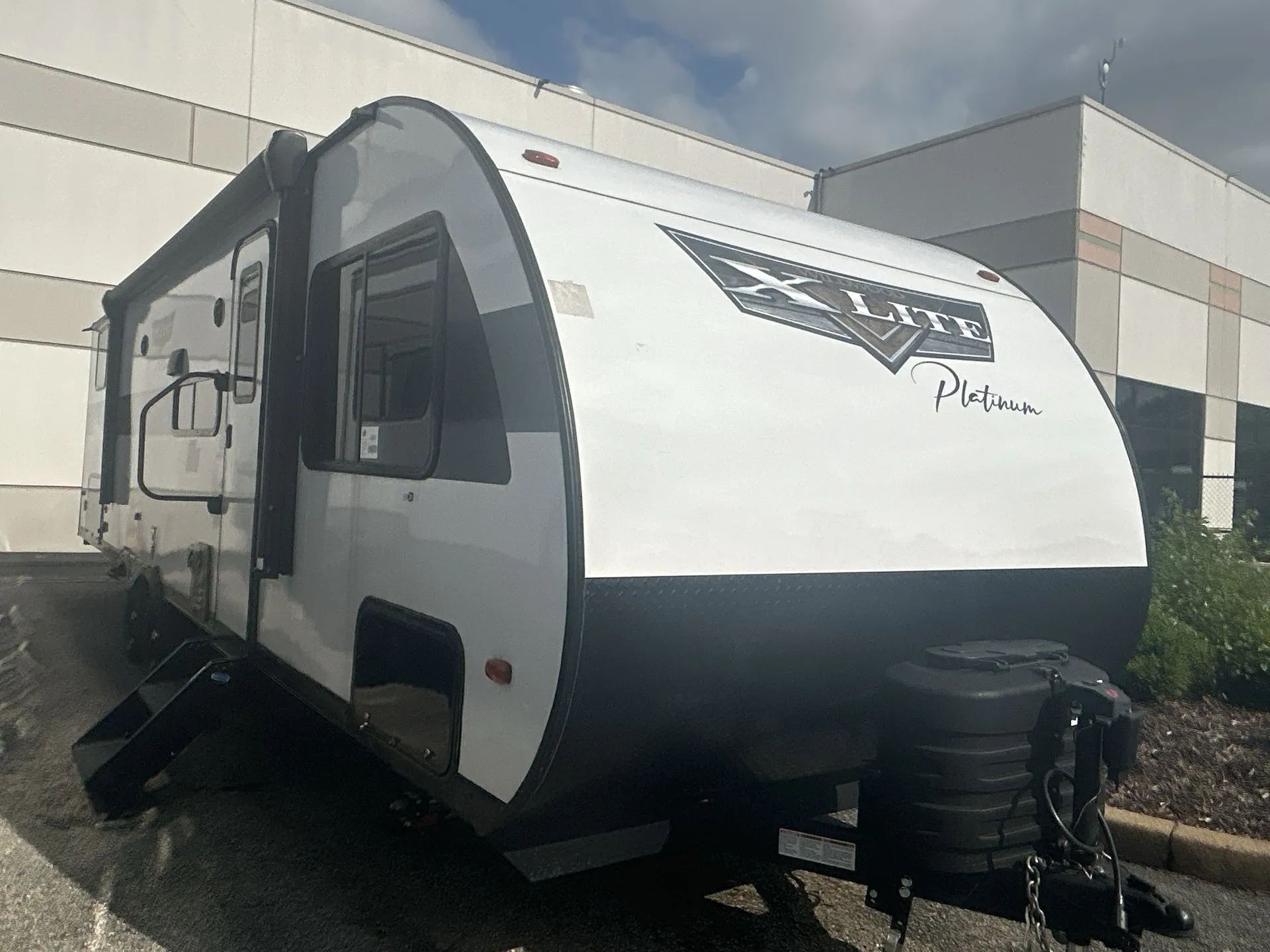 2024 Forest River Wildwood X-Lite 273QBXL - Photo 2