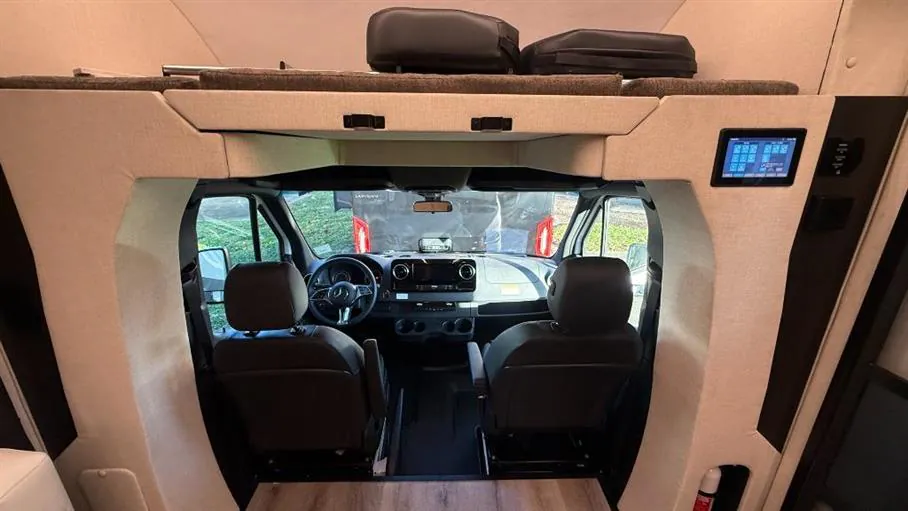 2027 Tiffin Wayfarer 25 PW, Photos photo 15