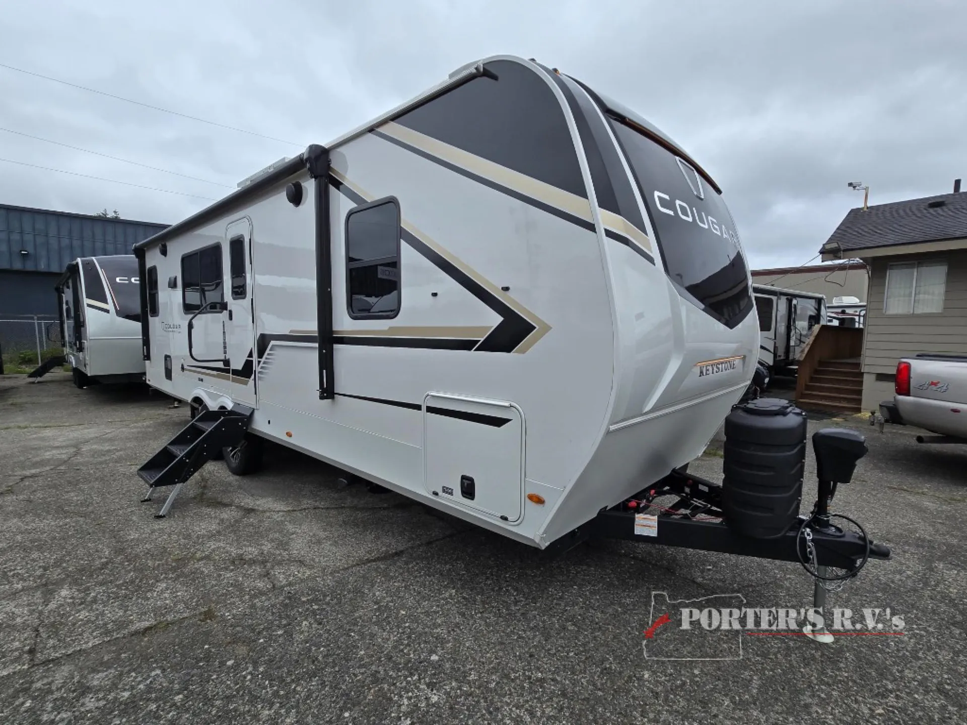 2027 Keystone Cougar Western 26LBWE dealer photo 3 from Porter's RV