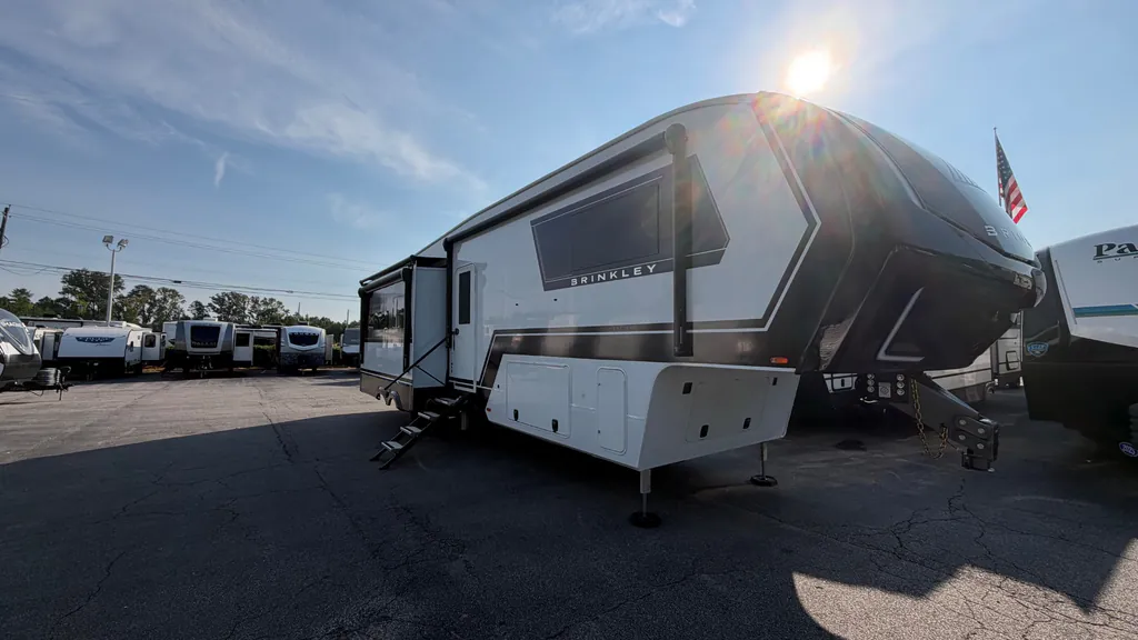 2025 Brinkley Model Z 3400, Photos photo 40