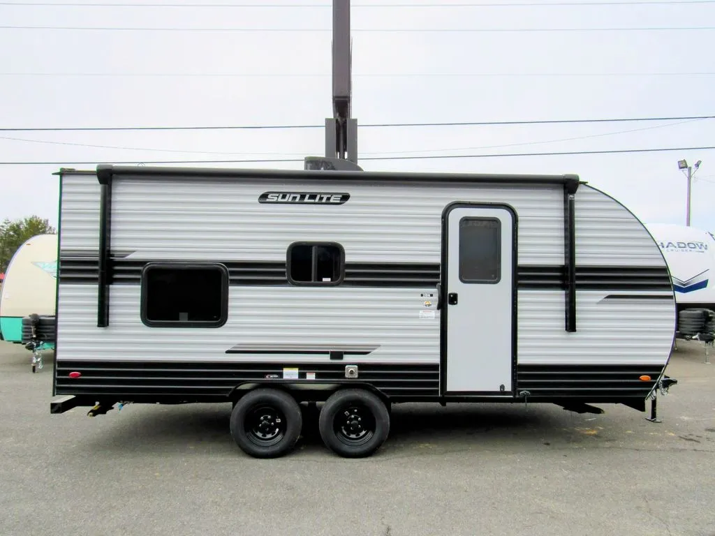2026 Sunset Park RV Sun Lite Sun-Lite 21DB LTD - Main photo