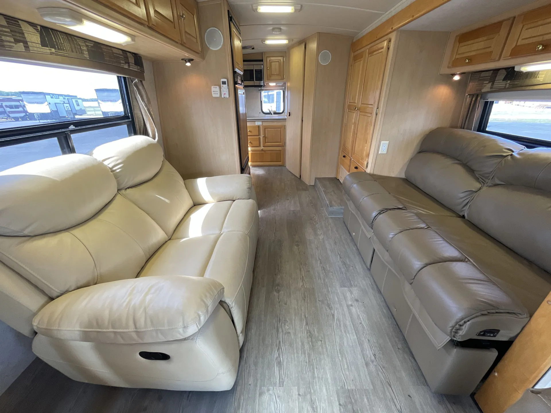 2013 Phoenix Cruiser 2400 — living area main
