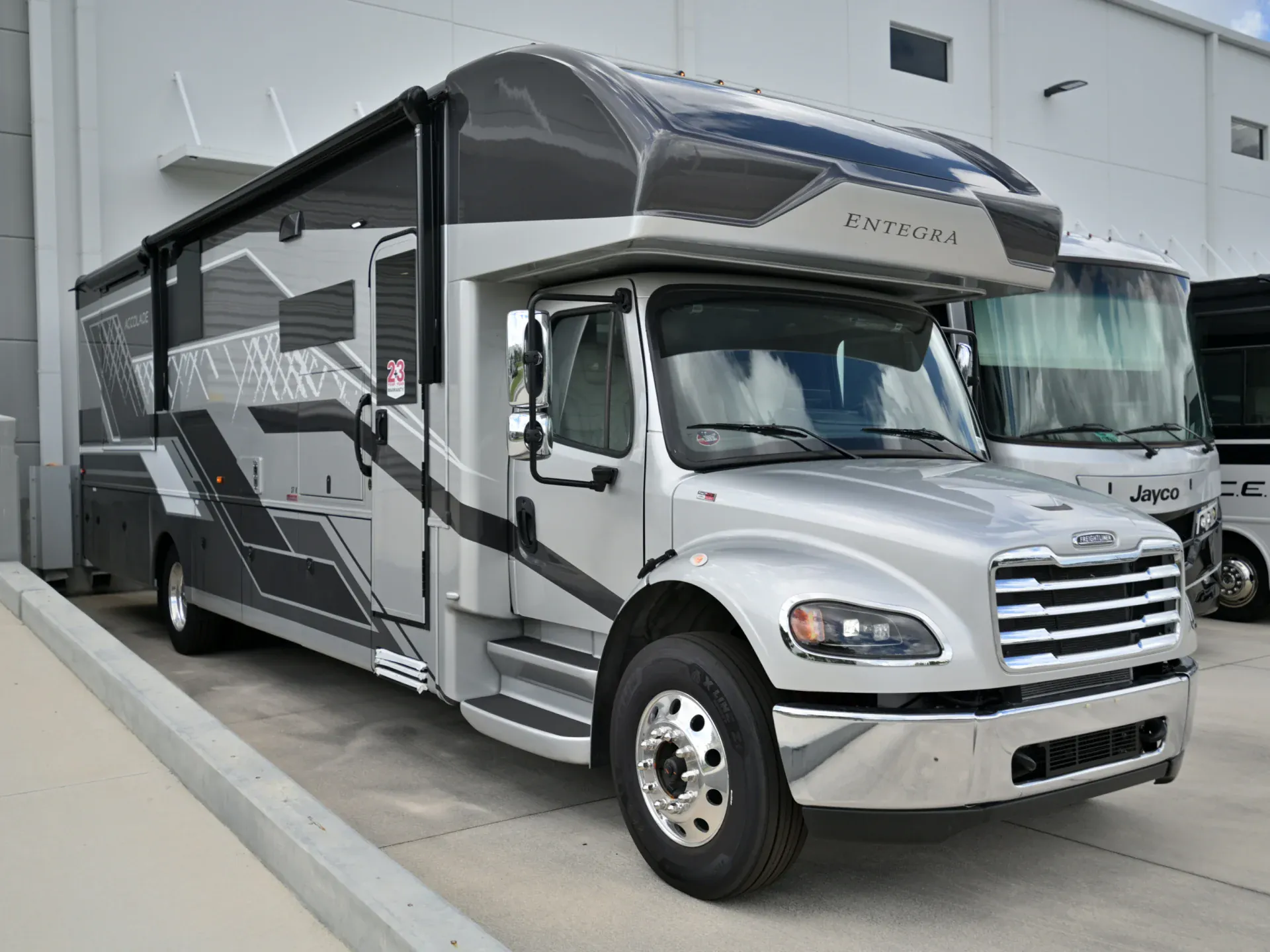 2027 Entegra Coach Accolade 37K