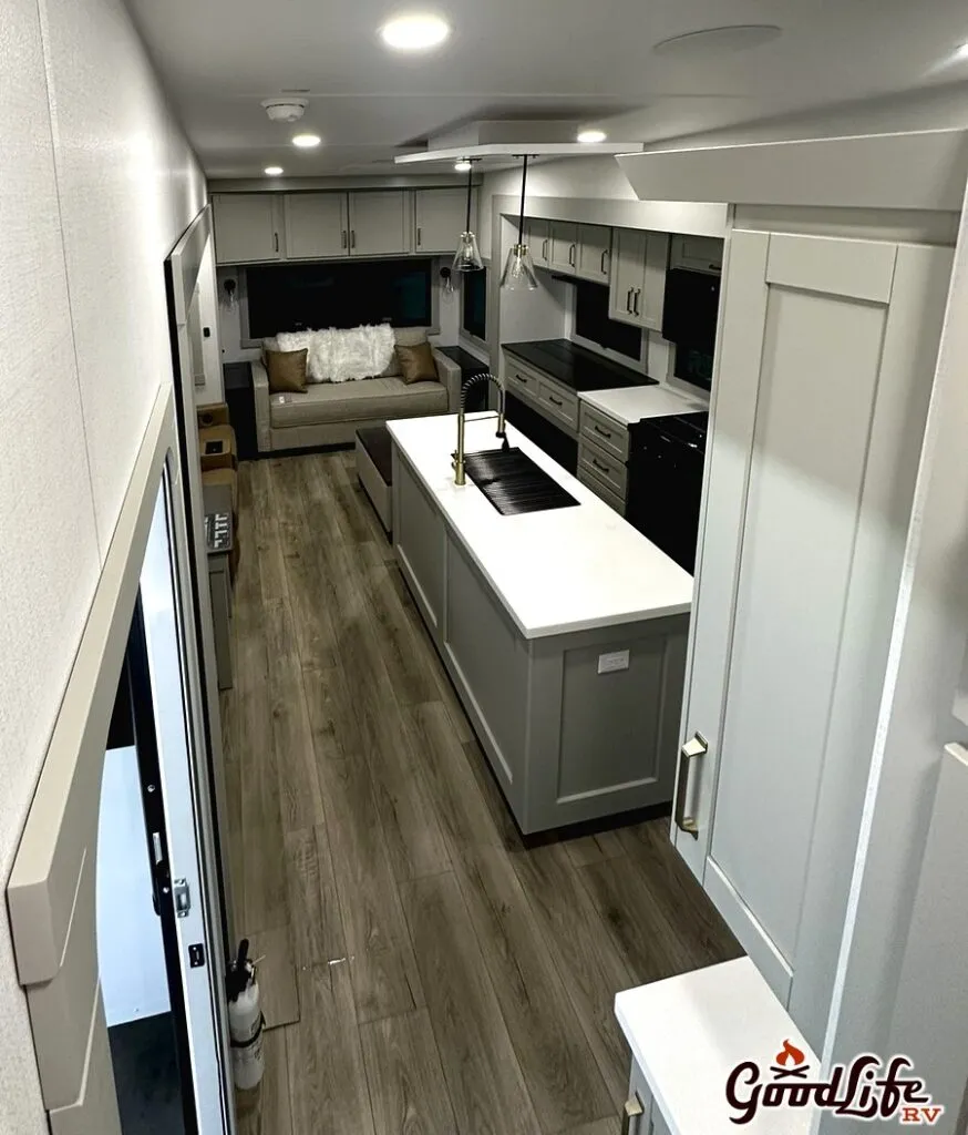 2026 Brinkley Model Z 3600, Photos photo 26