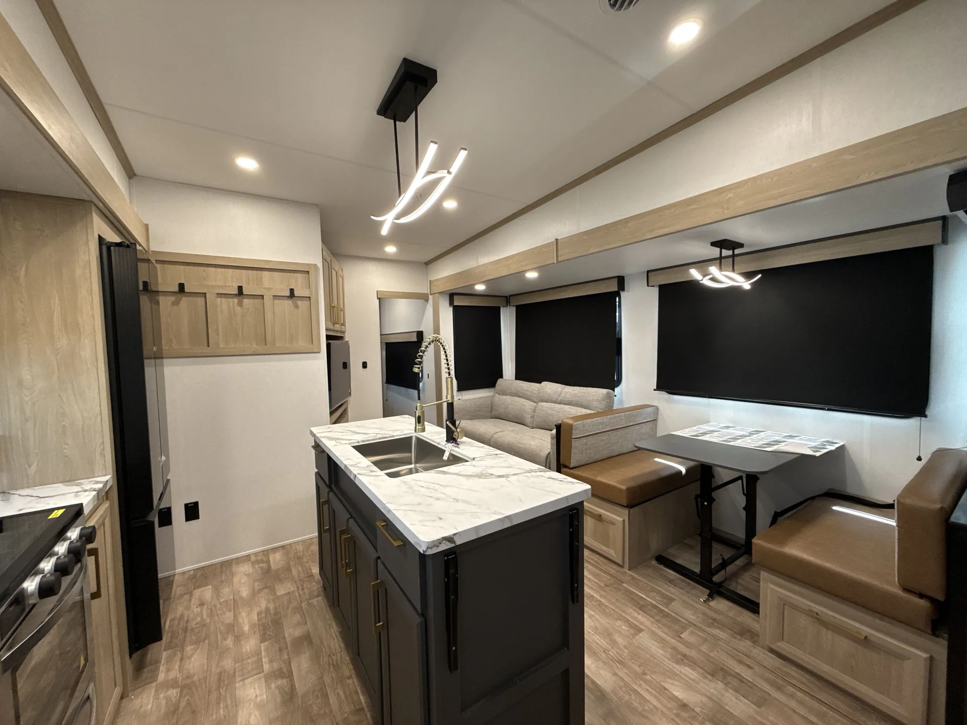 2026 k-z rv Ridgeway 35BH - Photo 3