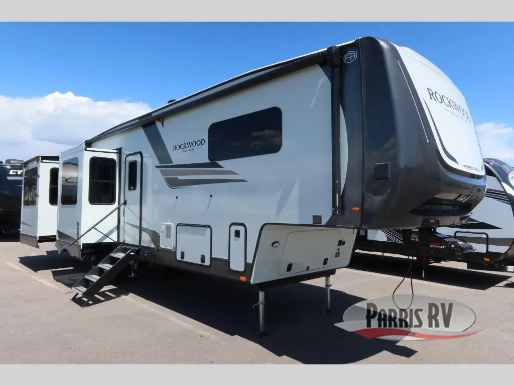 2026 Forest River Rockwood Signature 404SRK - Photo 2