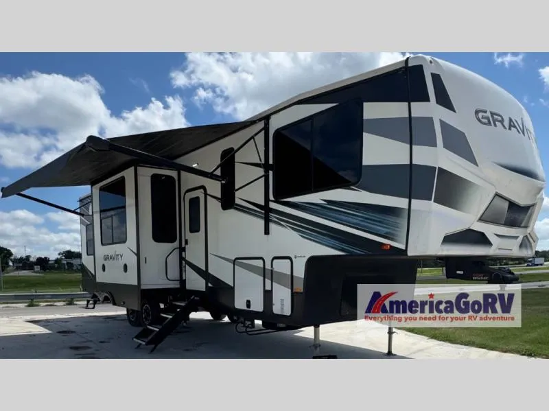 2022 Heartland Gravity GR 3570 - Photo 2