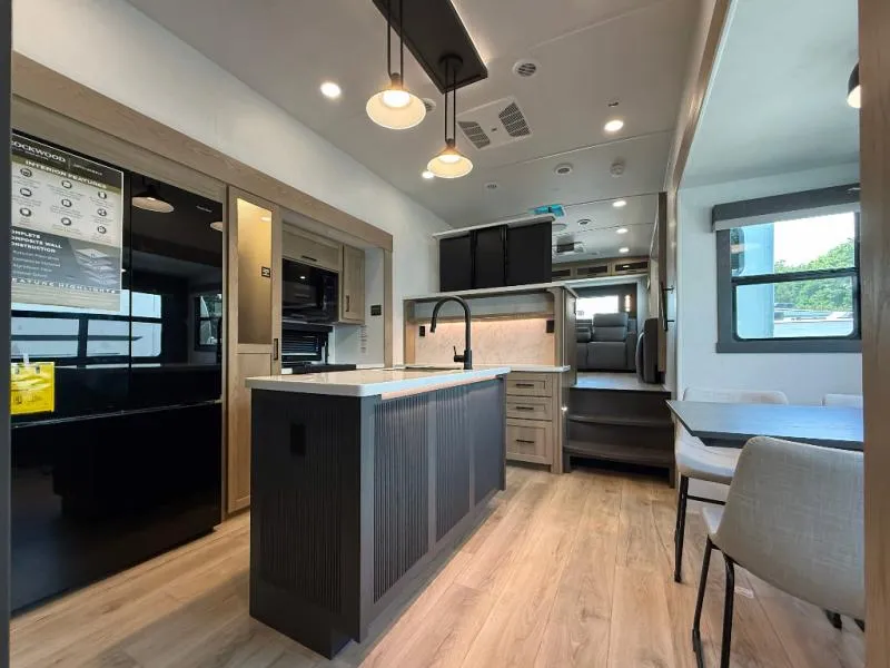 2026 Forest River Rockwood Signature 402SFL - Photo 3