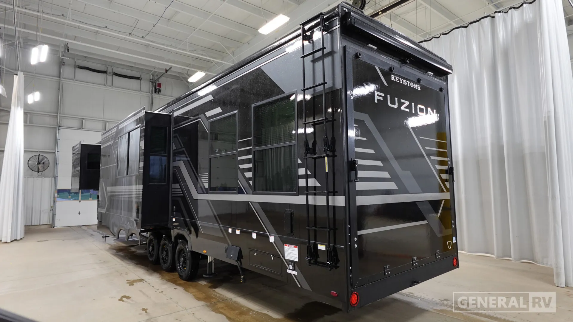 2026 Keystone Fuzion 440 - Photo 4