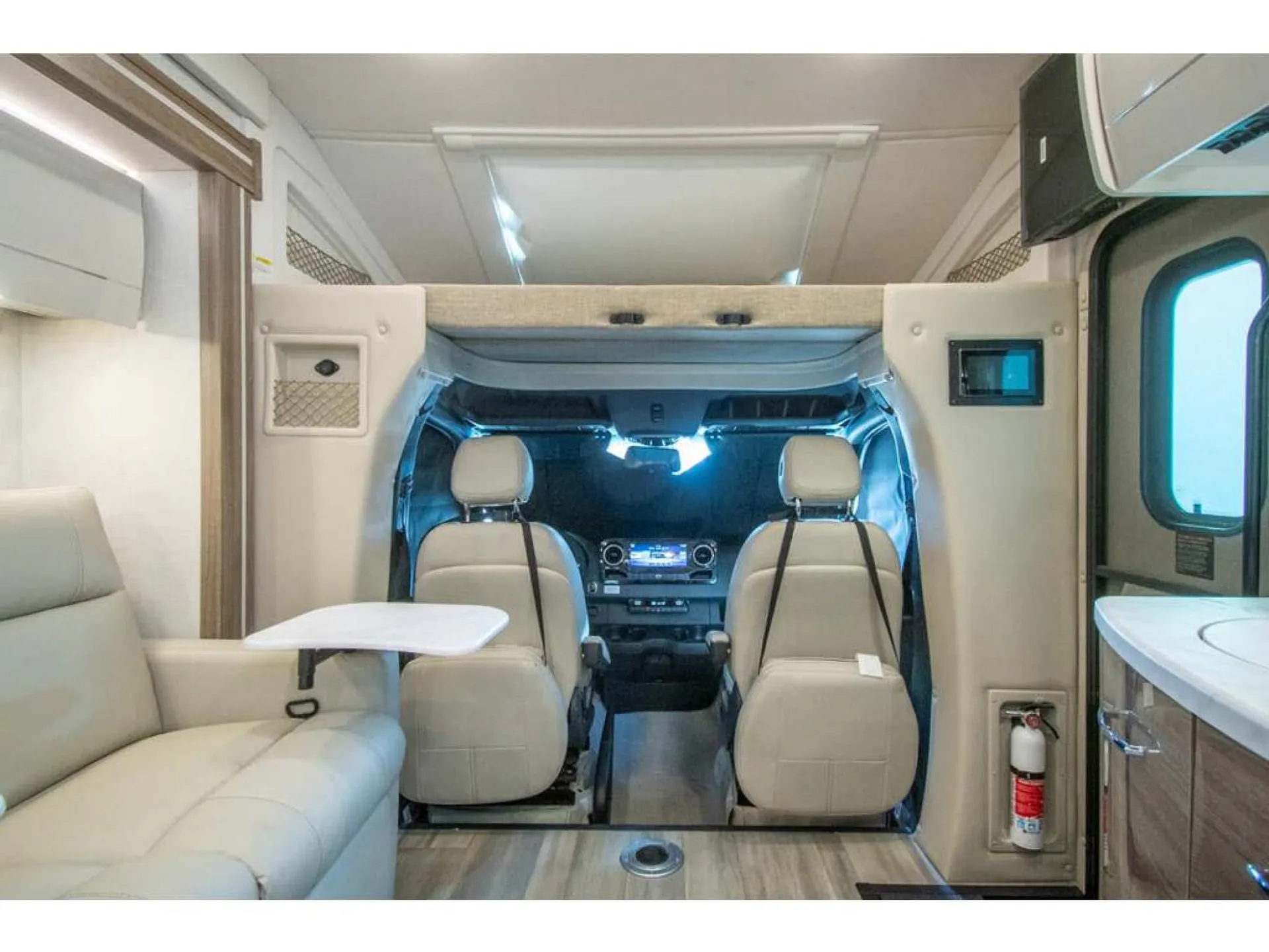 2026 Thor Motor Coach Tiburon Sprinter 24XL - Photo 4