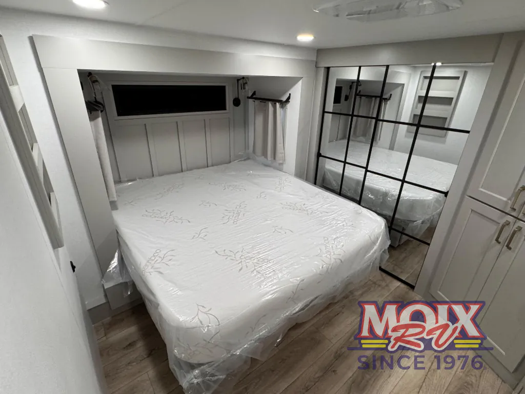2026 Brinkley Model G 4100, Photos photo 80