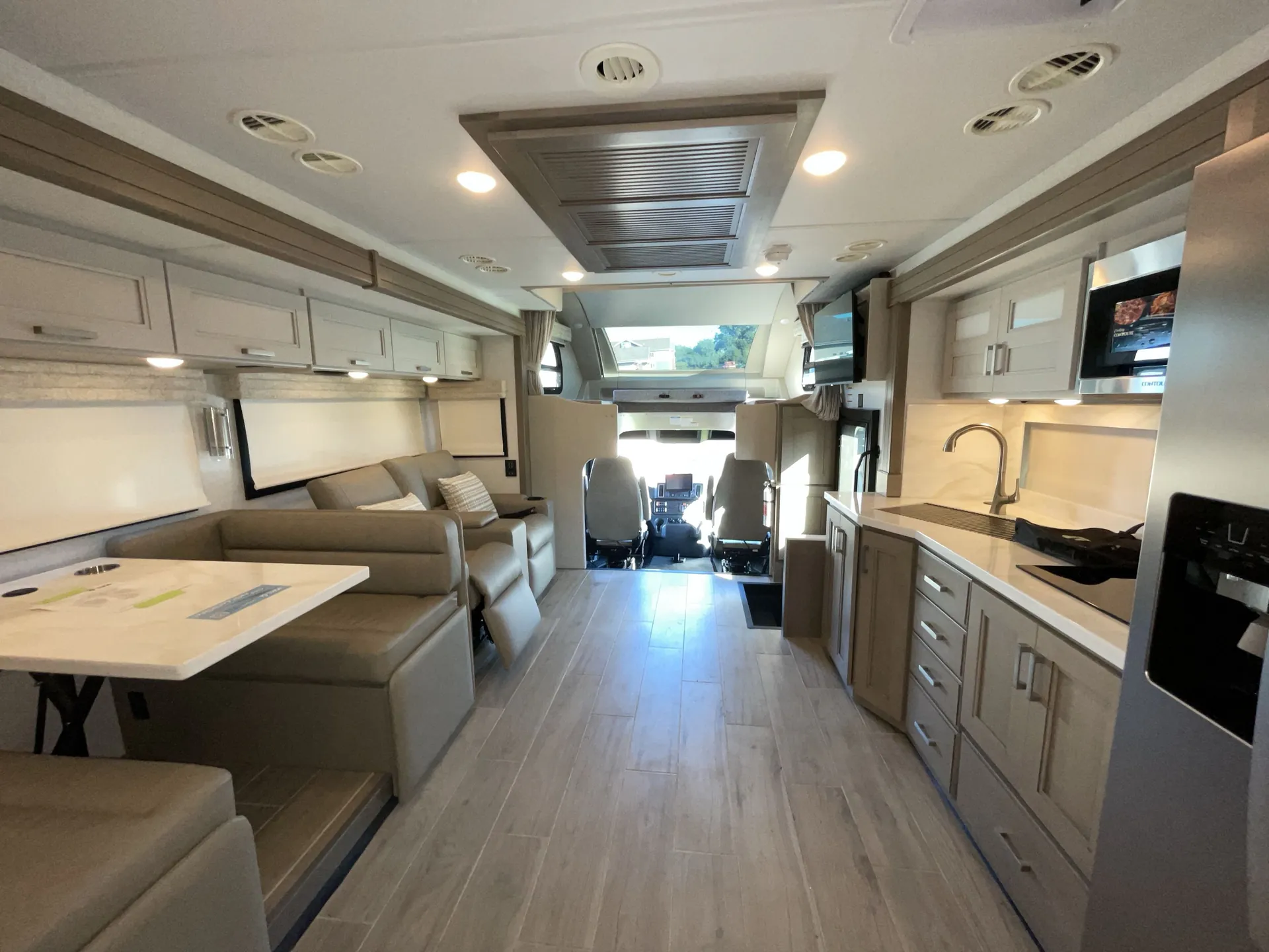 2027 Thor Motor Coach Inception HD 38XL — living area main
