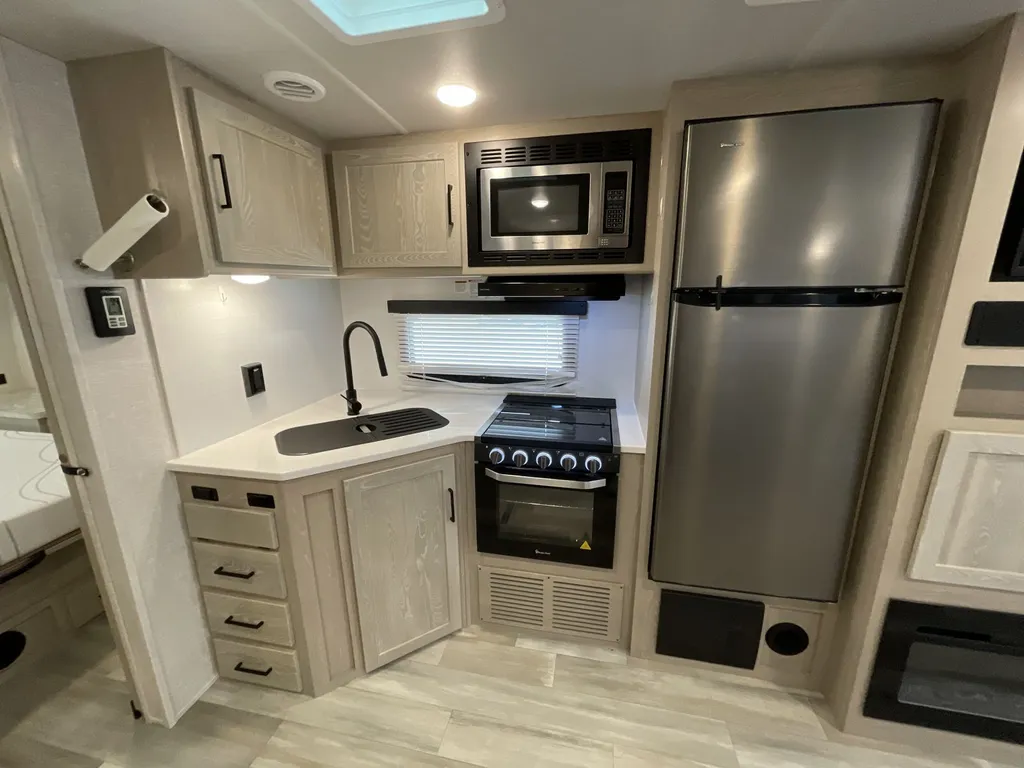 2022 Forest River Flagstaff Super Lite 26RBWS, Photos photo 22