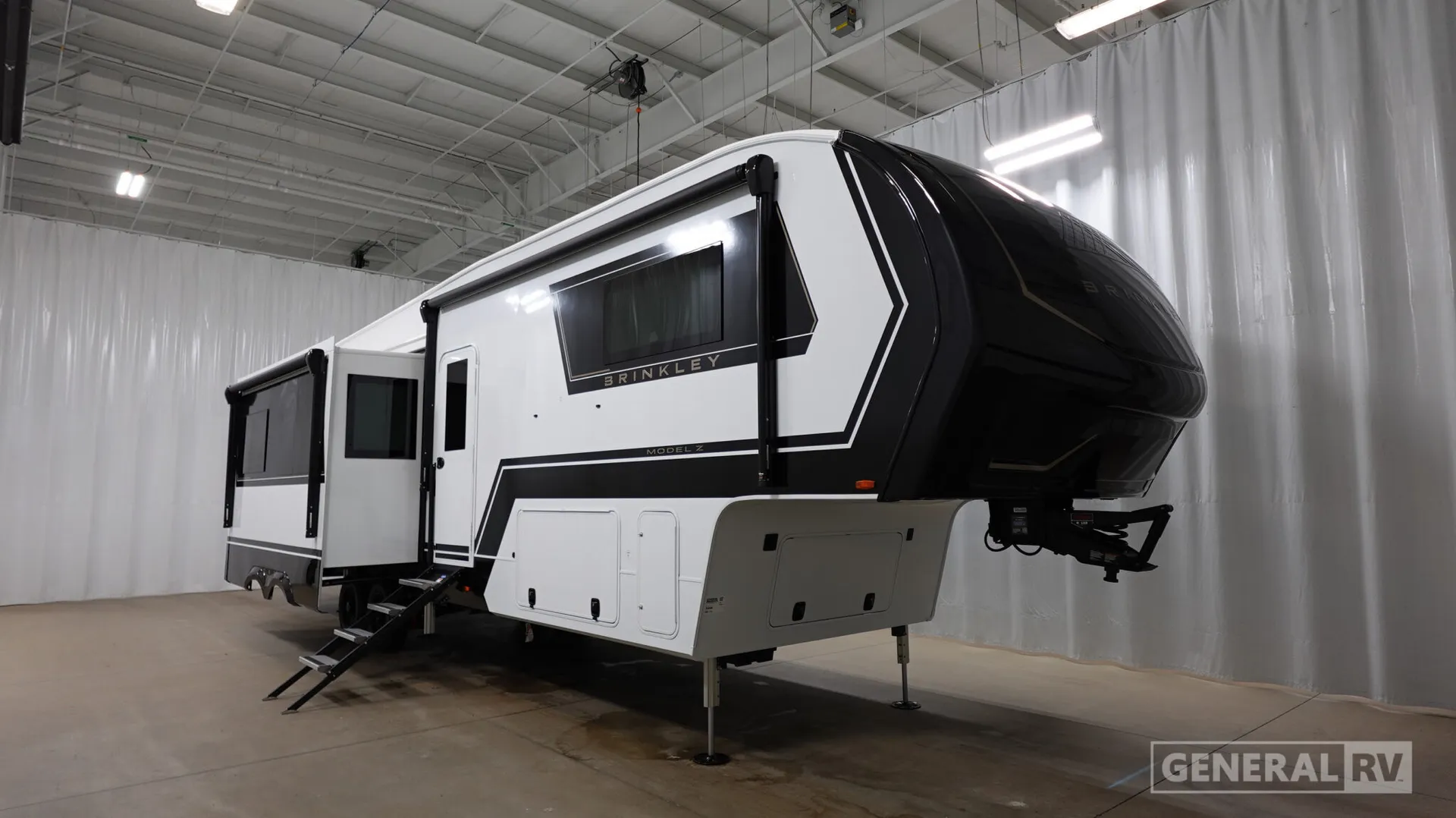 2027 Brinkley Model Z 3515 - Photo 2