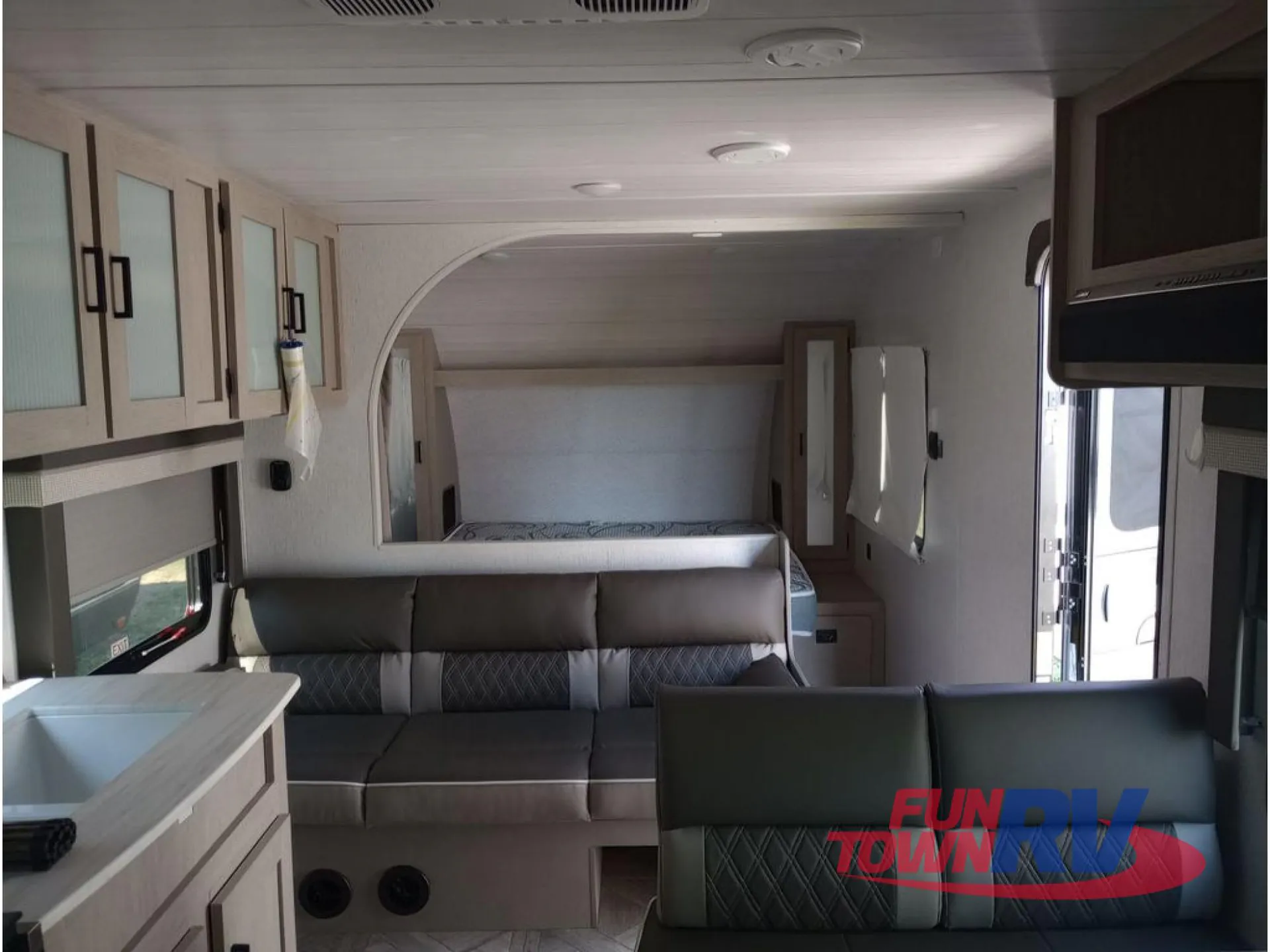 2024 Forest River RV Wildwood X-Lite 261BHXL — Photo 5