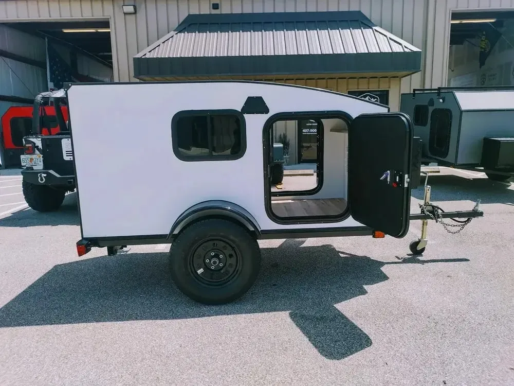 Adventure Quad ON ROAD 6X8 exterior