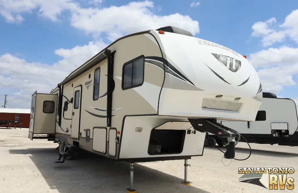 2017 Keystone RV Hideout 315RDTS - Photo 2