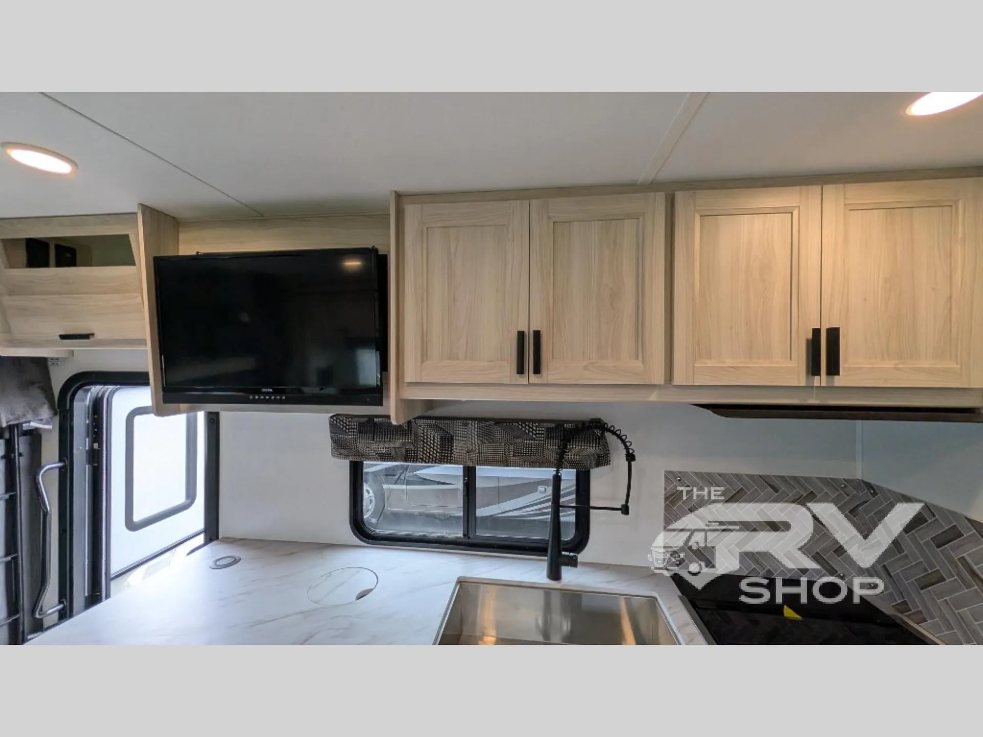 2023 Forest River Sunseeker Classic 3010DS - Photo 4