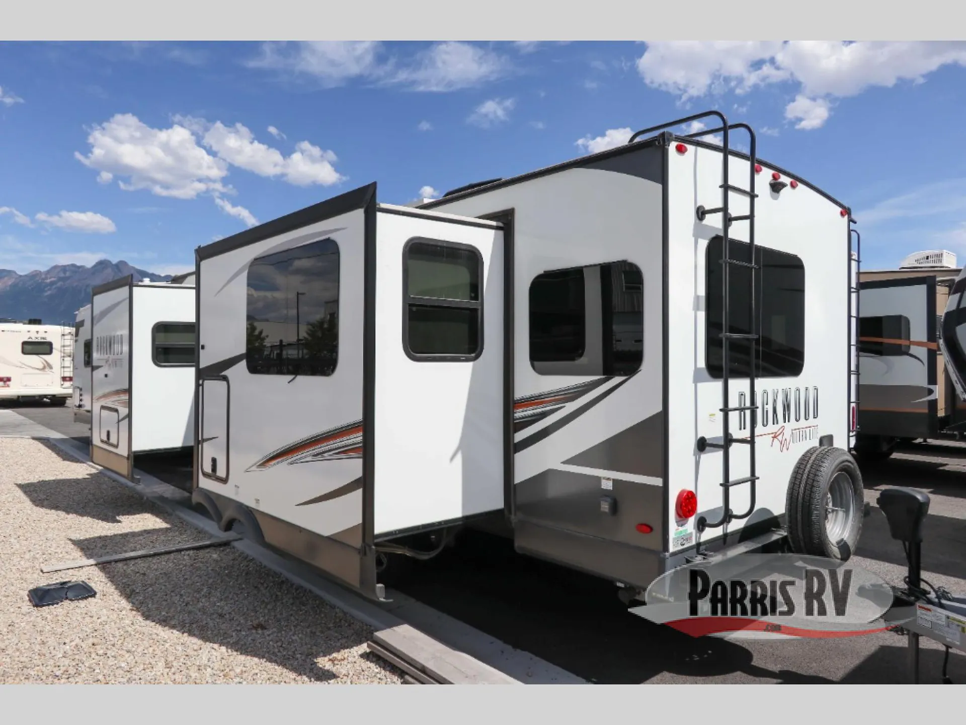 2022 Forest River Rockwood Ultra Lite 2613BS - Photo 4