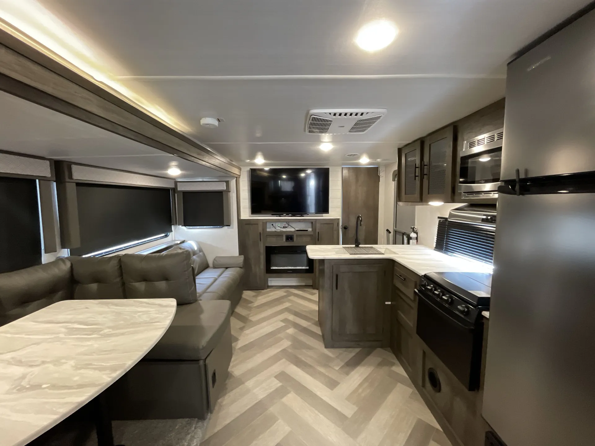 2020 Forest River Wildwood 263BHXL — living area main
