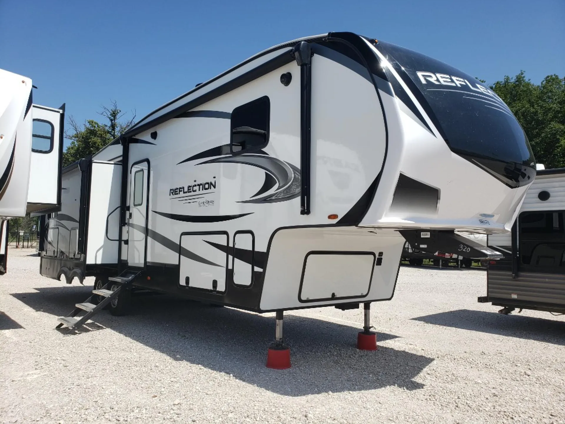 2022 Grand Design Reflection 320MKS dealer photo 1 from Unlimited RV