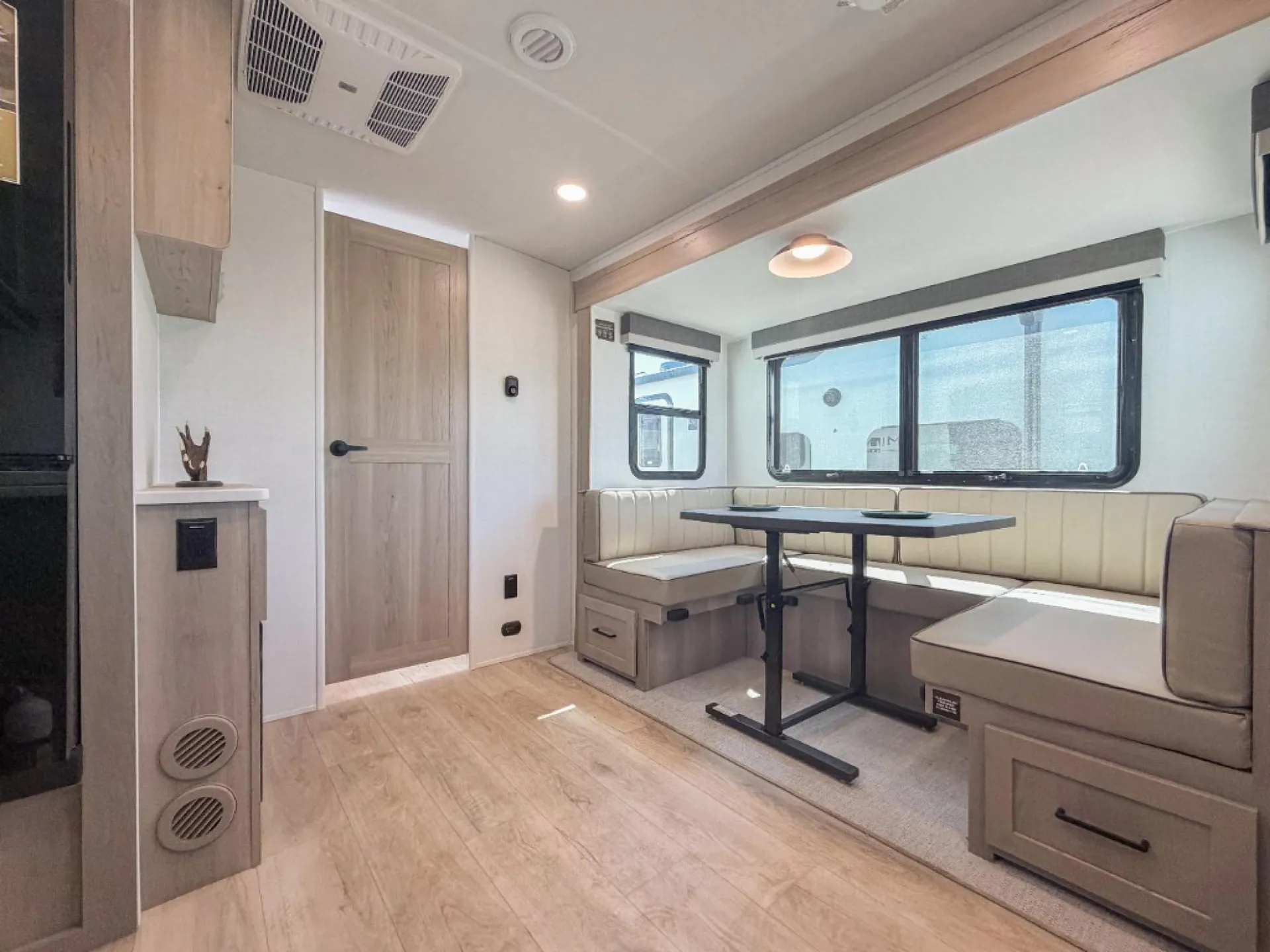 2026 Forest River Rockwood Mini Lite 2506FK - Photo 3