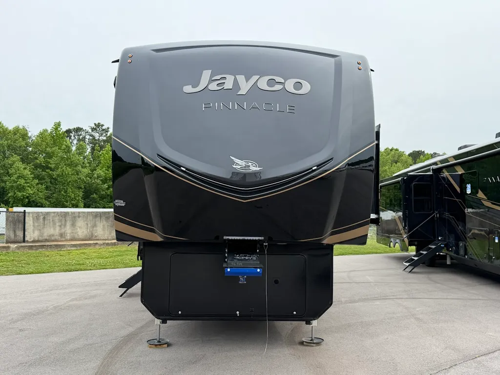 2026 Jayco Pinnacle 36FBTS, Photos photo 2