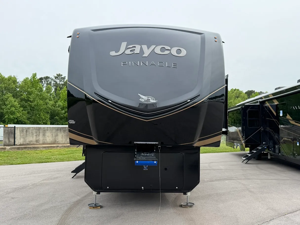2026 Jayco Pinnacle 36FBTS - Photo 3