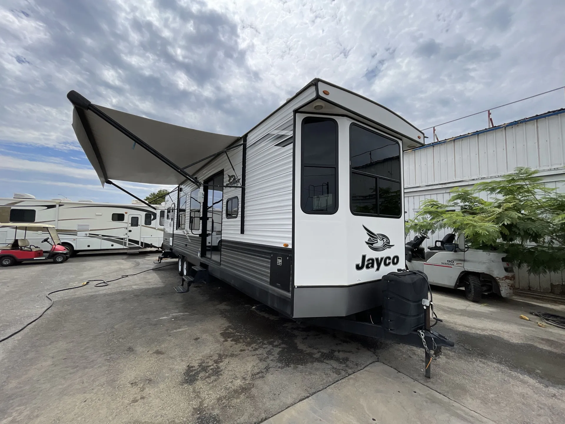 2023 Jayco Jay Flight Bungalow 40FKDS - Photo 2