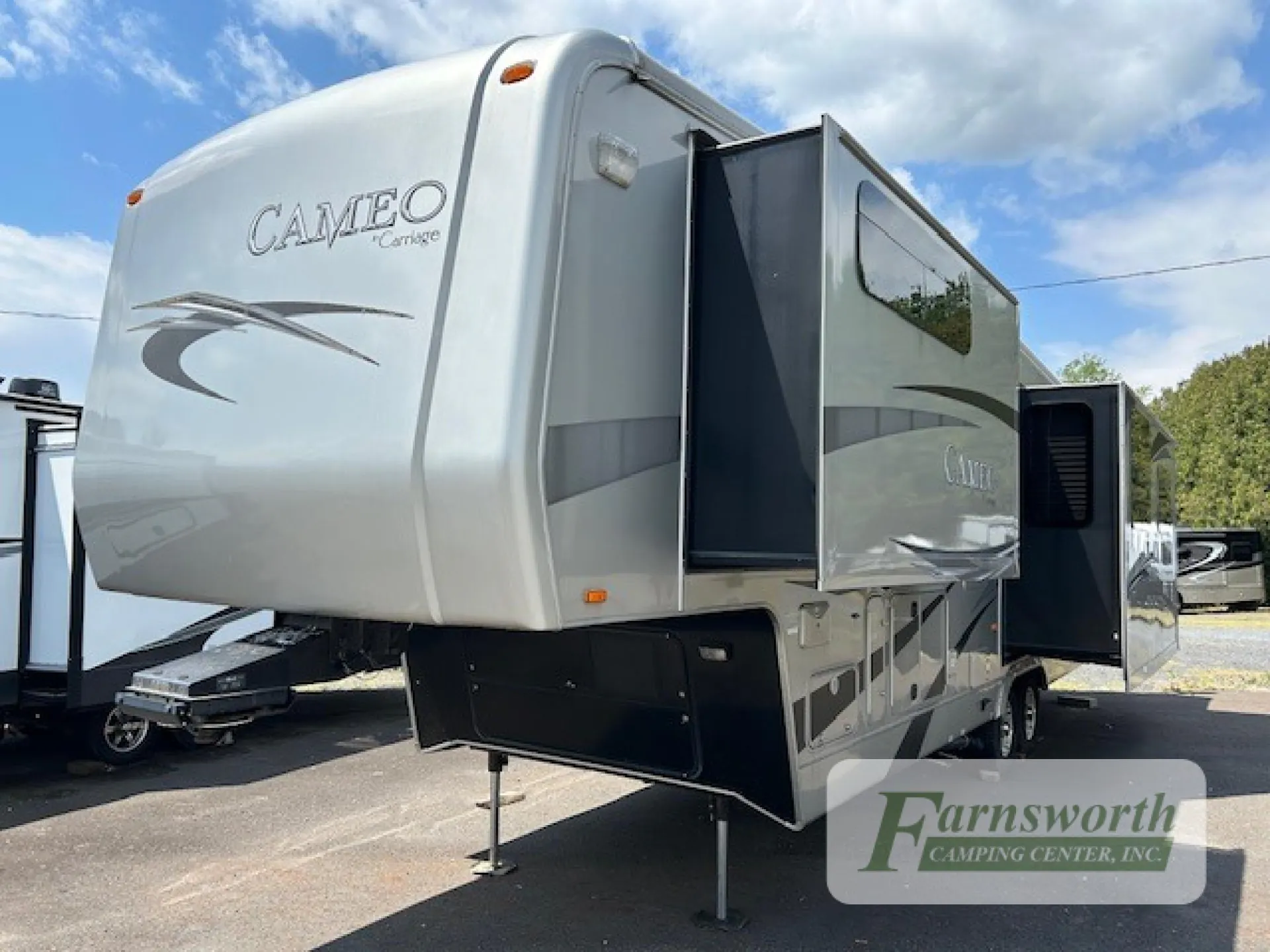 2011 Carriage Cameo 34SB3 - Photo 3