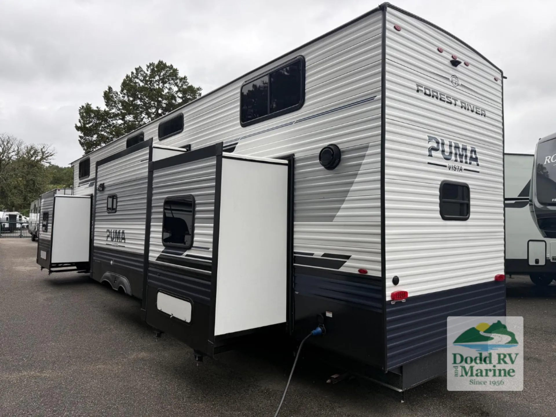 2027 Forest River Puma Vista 421LFT — Photo 5