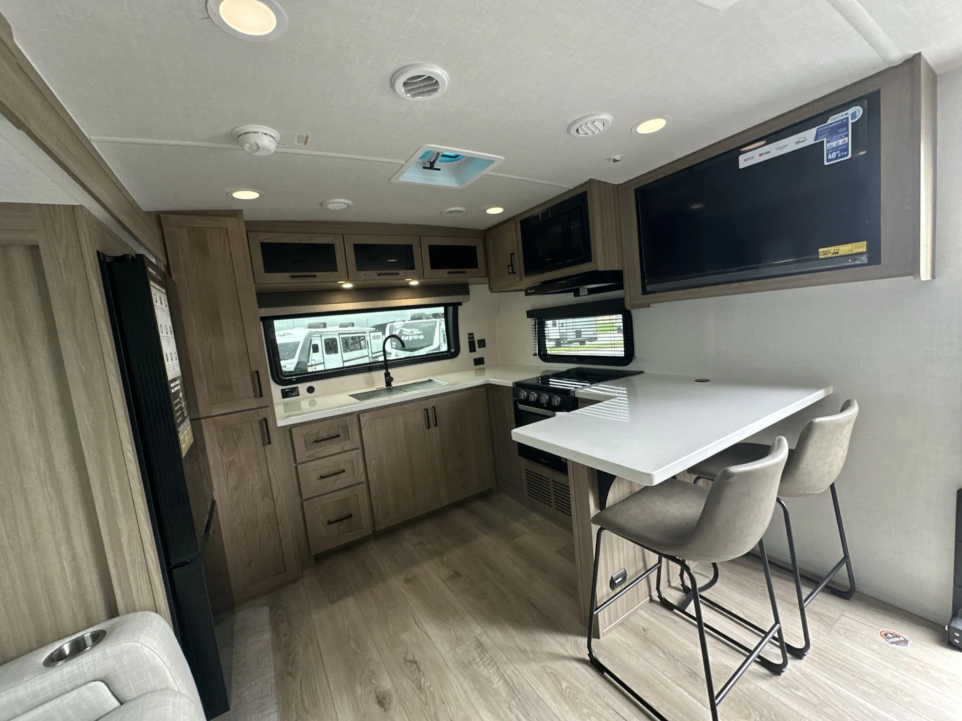 2027 Forest River Rockwood Mini Lite 2523MBR — Photo 6