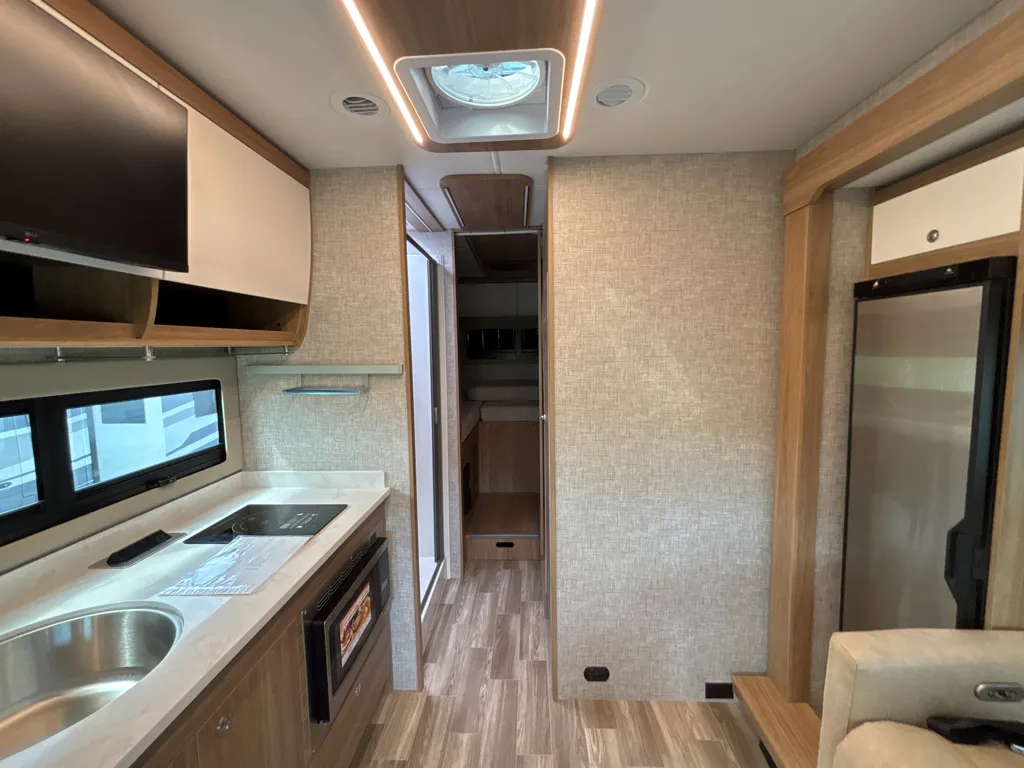 2026 Tiffin Wayfarer 25 XLW, Photos photo 8