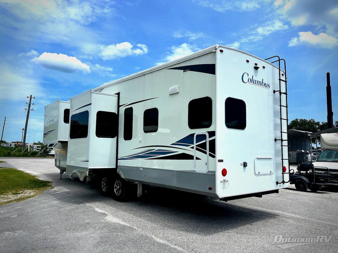 2023 Palomino Columbus 384RK dealer photo 2 from Optimum RV