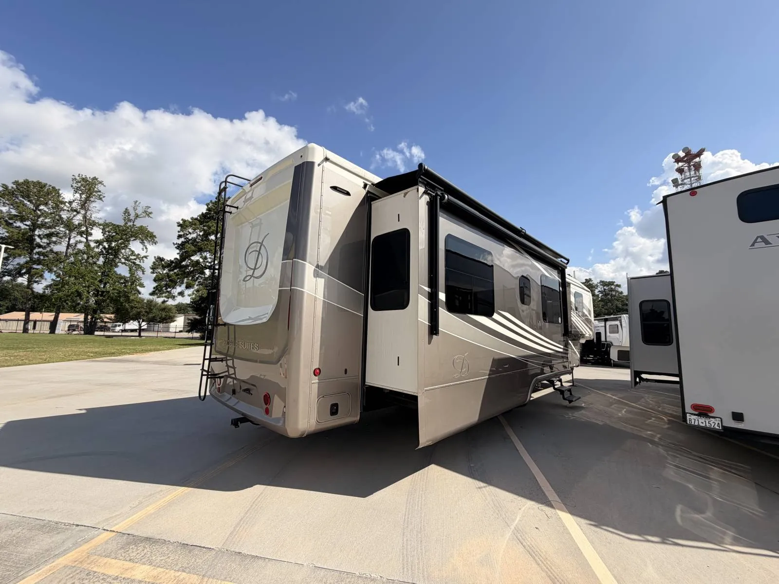2022 Drv Llc MOBILE SUITES 44 MEMPHIS - Photo 3