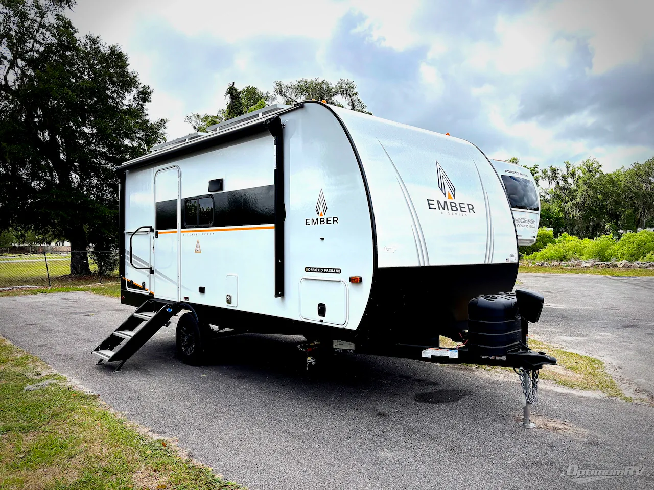 2026 Ember RV E-Series 18RBE - Photo 2