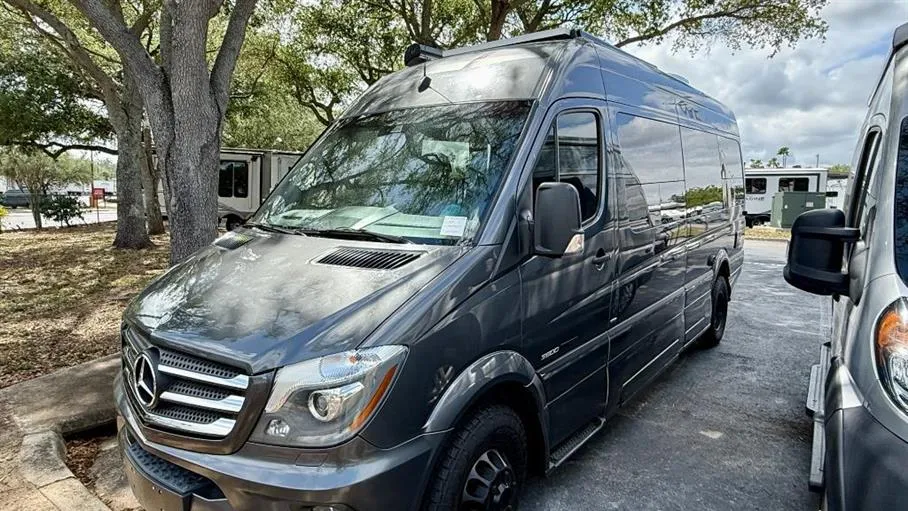 2015 Roadtrek Roadtrek Adventurous XL - Photo 3