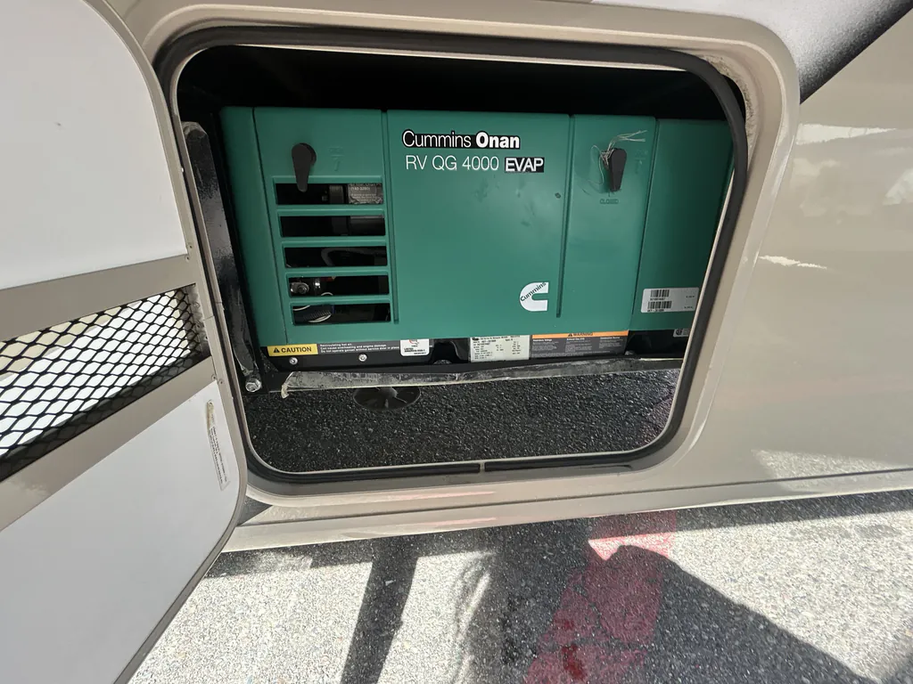 2022 Thor Motor Coach Freedom Traveler A32, Photos photo 35
